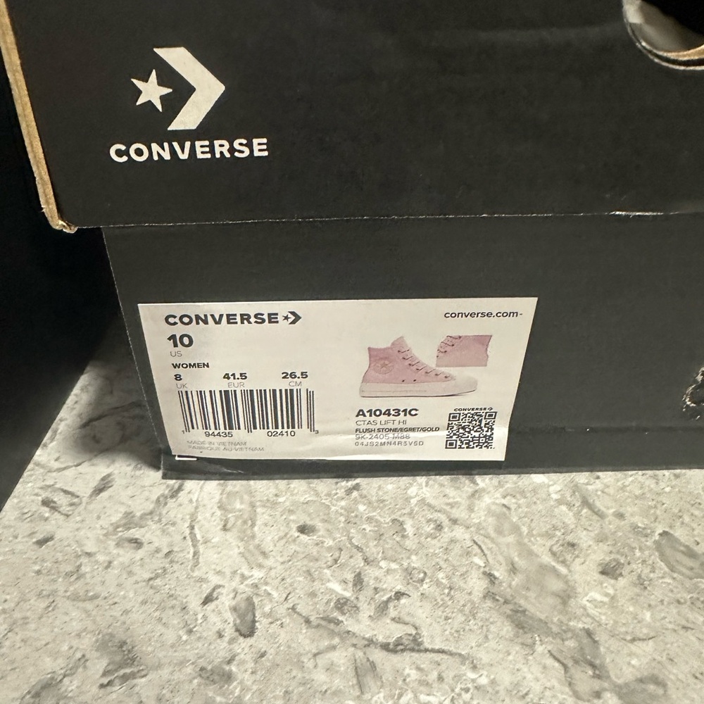Converse Chuck Taylor All StarLift HighTop Platform Sneaker authentic/brand new - Picture 10 of 11